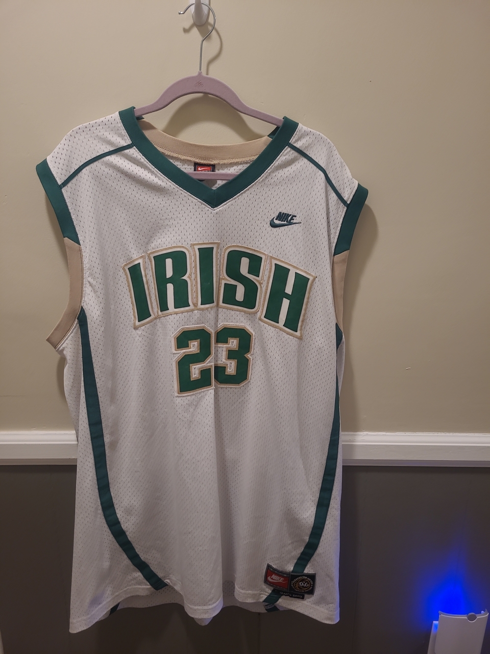 LeBron James High School Jersey  SVSM 2XL- Nike Authentic Lakers Cavs